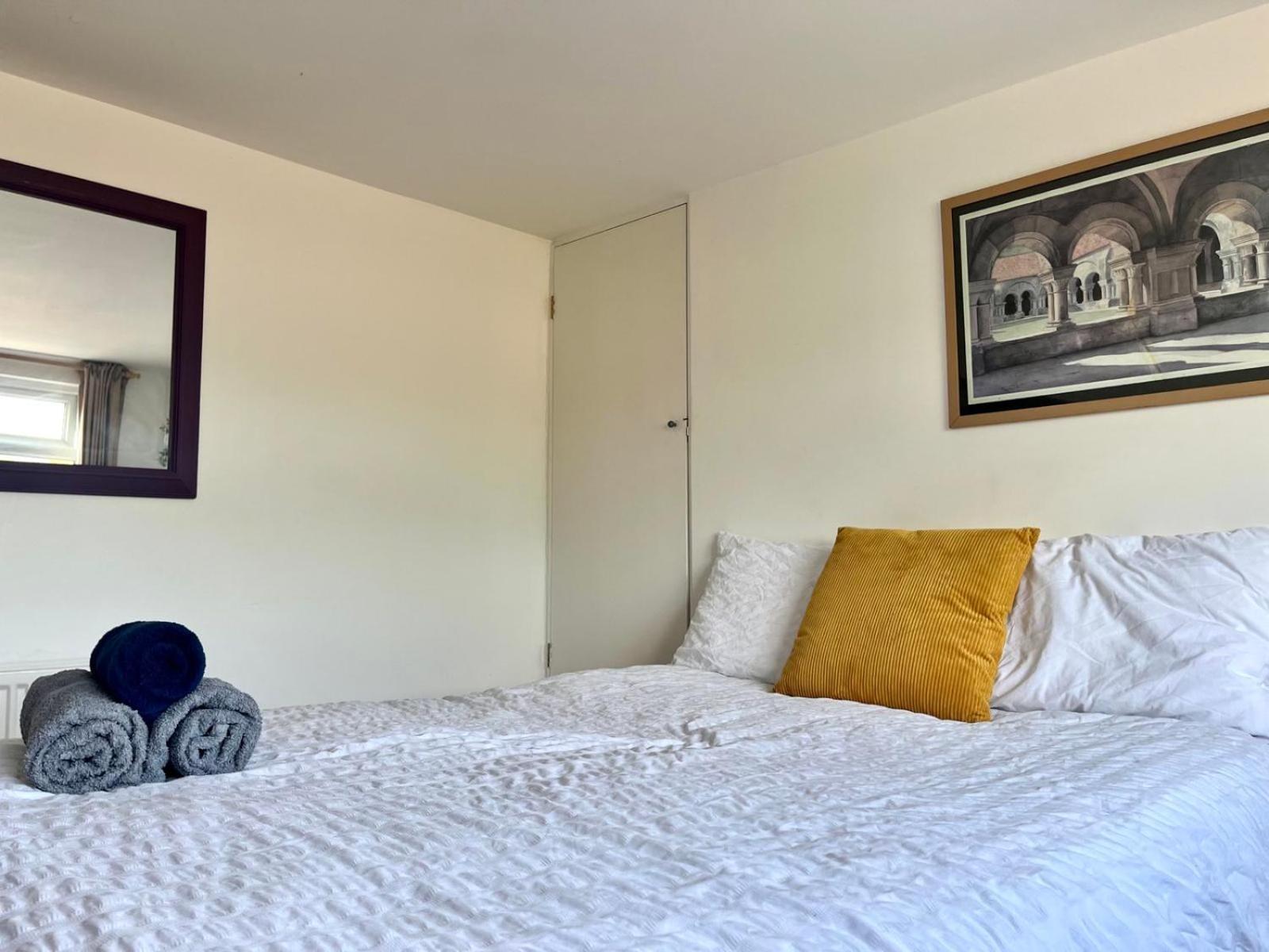 Lopez Home Crawley Ifield Buitenkant foto